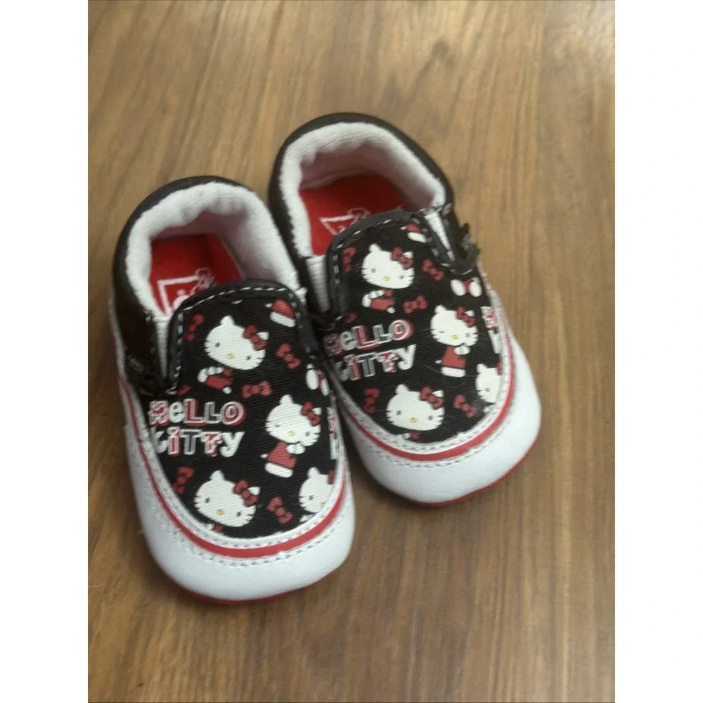 VANS Hello Kitty Baby Girls Sz 3 Soft Sole Shoes EUC